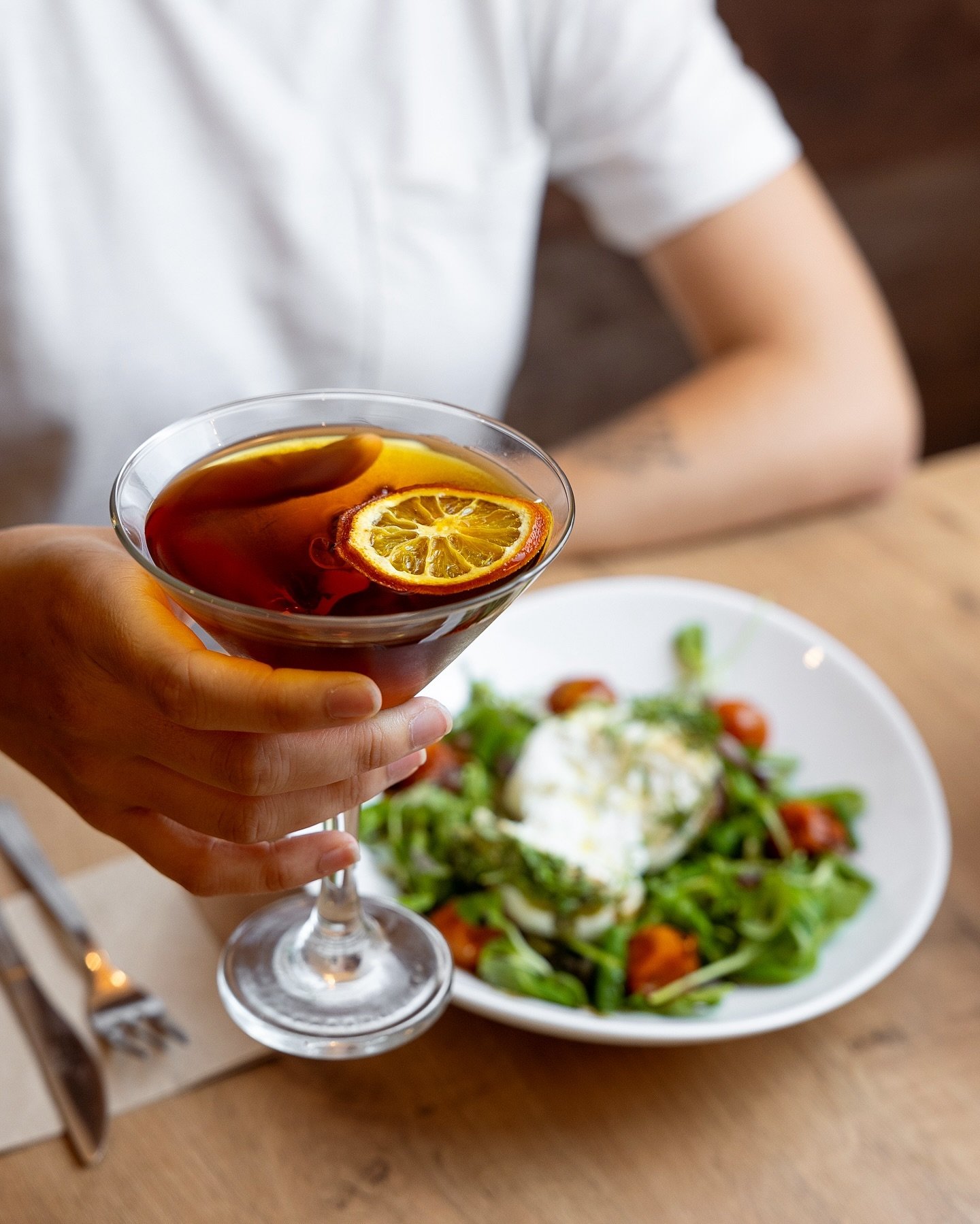 Burrata y cóctel de La Folie Douce